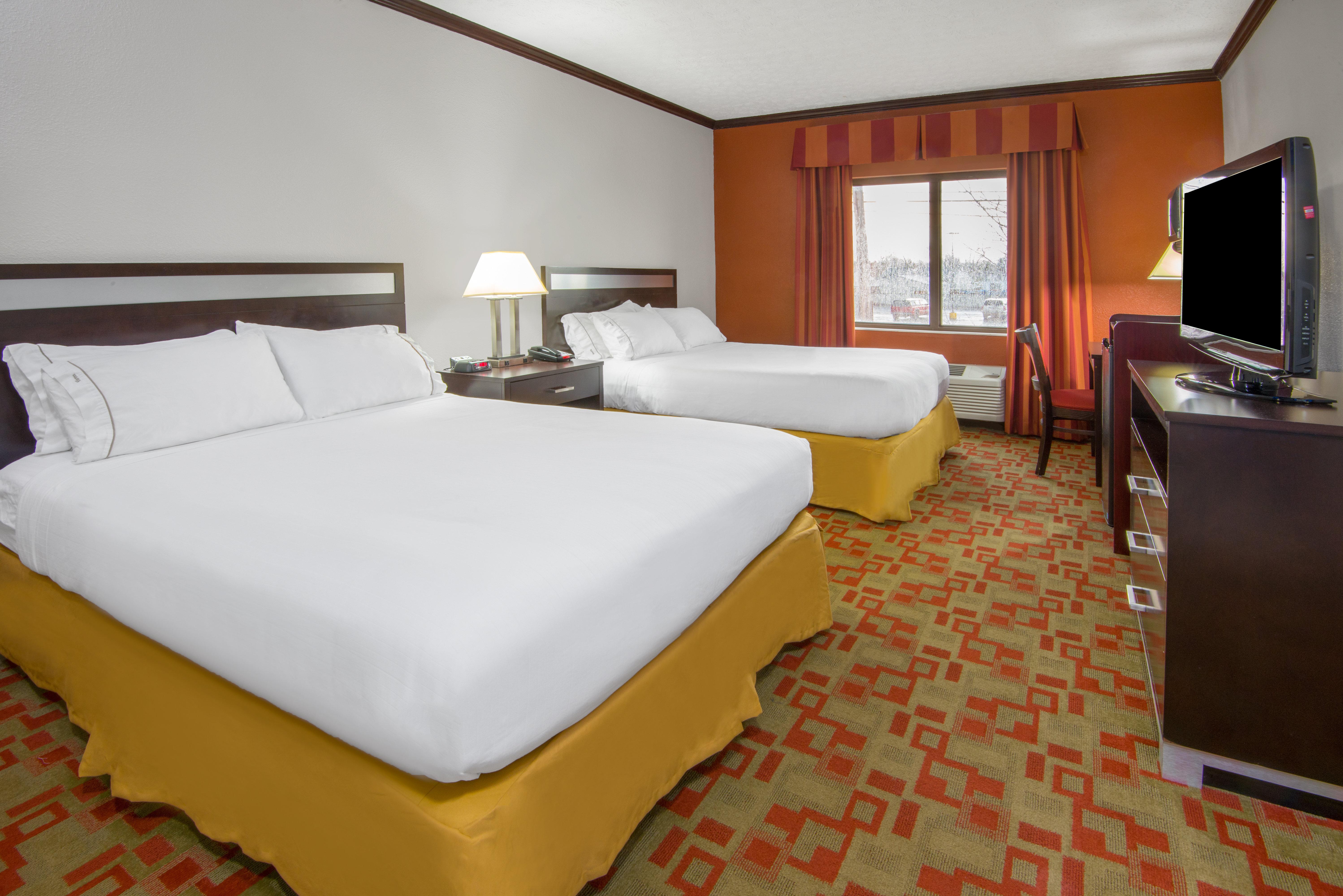 Holiday Inn Express Cleveland Airport - Brook Park, An Ihg Hotel מראה חיצוני תמונה