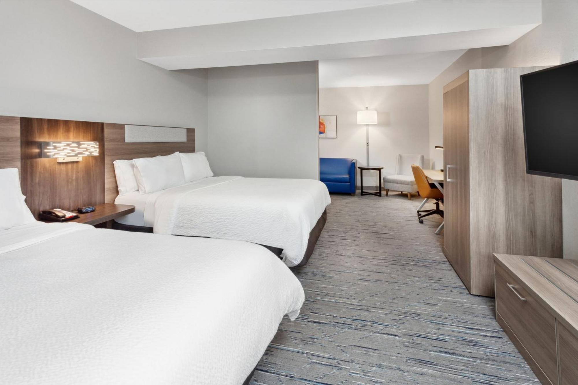 Holiday Inn Express Cleveland Airport - Brook Park, An Ihg Hotel מראה חיצוני תמונה