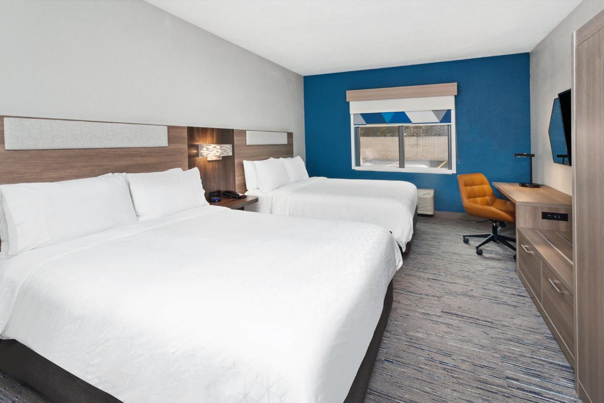 Holiday Inn Express Cleveland Airport - Brook Park, An Ihg Hotel מראה חיצוני תמונה